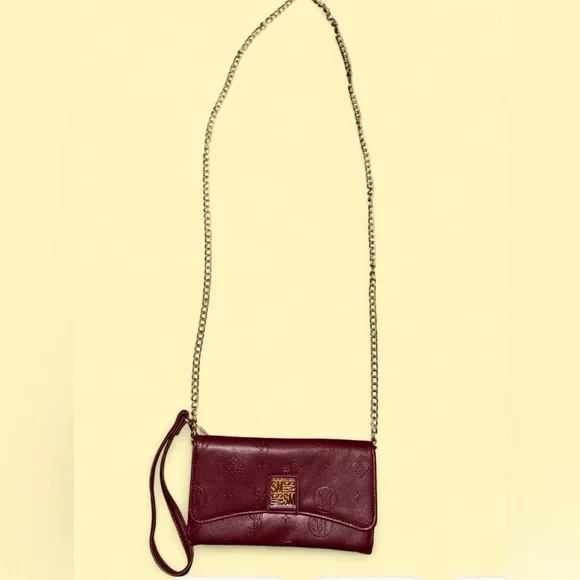 Steve Madden Embossed Logo Wristlet/Clutch w/ Chain • Burgundy - Picture 7 of 13